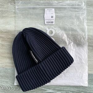 New Without Tags On Cloud Studio Beanie Knit Winter Hat One Size Unisex Navy